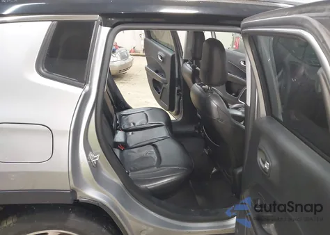 2018 Jeep Compass Limited 4X4 z USA, uszkodzony, nr VIN 3C4NJDCB8JT463550